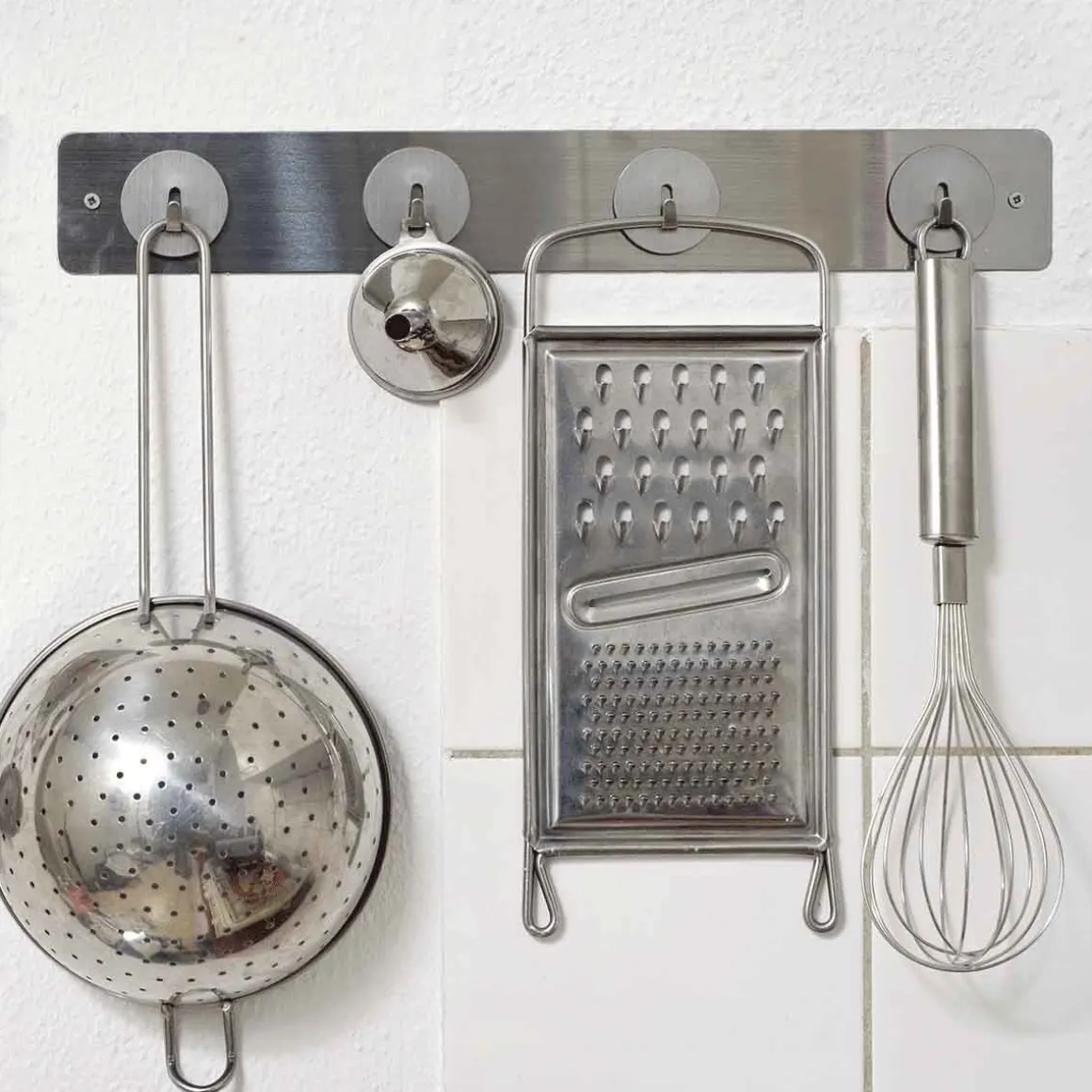 Petite barre magnétique murale en inox avec 6 aimants fins et puissants