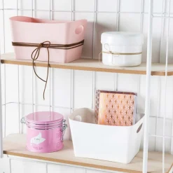Petit rangement en plastique blanc