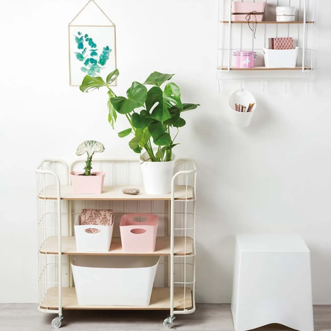 Petit rangement en plastique blanc