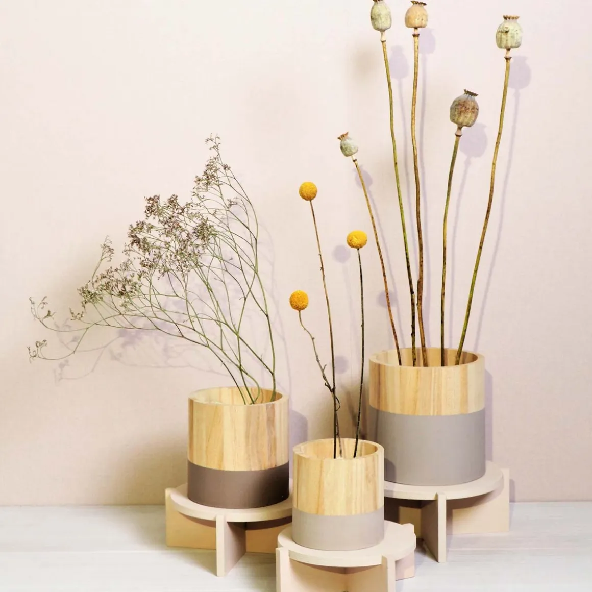 3 pots à crayons ronds en bois