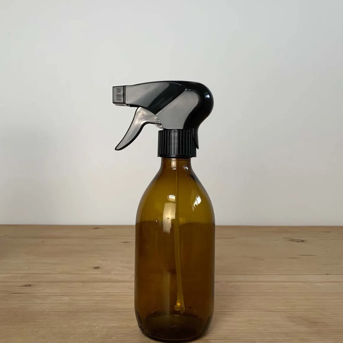Pulvérisateur en verre ambré 300 ml